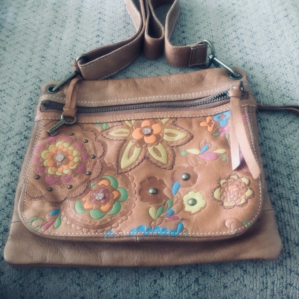 Fossil Tan Leather Crossbody Bag with Floral Design